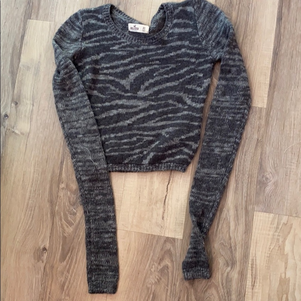 Hollister tiger print gran sweater XS